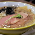 ラブメン - 料理写真:背脂煮干しラーメン