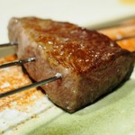 御幸町 田がわ - じっくりと火入れした常陸牛