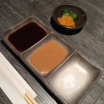 とんかつ 大喜 - とんかつソース、辛子ソース、海塩