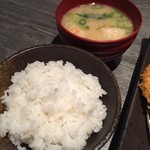 とんかつ 大喜 - ご飯とお味噌汁 (おかわり自由)