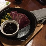 メシサカバ  トム家 - 鹿肉ステーキ