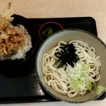 Hakone Soba - ミニ海老＆かき揚げ丼セットの冷やしうどん 570円