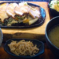 ダイナミックキッチン＆バー 響  新宿サザンタワー店 - ご飯がススムくん