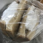 手づくりパン工房 やねのうえのガチョウ - コーヒーサンド140円