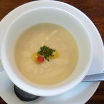 ピオッポ - カリフラワーの冷製スープ、絶品です。