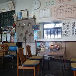 橋一 - 小ぢんまりとした店内