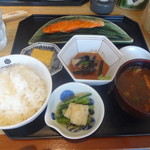 Tanakadashiki Kaisen Shokudou Uochuu - 魚忠ランチ（上紅鮭焼）