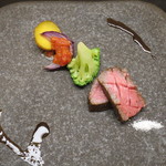 杢の抄 - 強肴：道産黒毛和牛蒸し焼き　山椒ソース