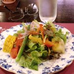 エゴマソースのサラダ