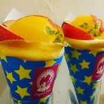 クレープリー チロル - 南アルプス藤本農園の高級すもも貴陽クレープ￥1500