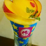 クレープリー チロル - 南アルプス藤本農園の高級すもも貴陽クレープ￥1500