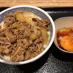 Yoshinoya - 並盛・たまご・唐辛子、最高の組合せ