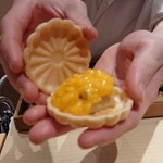 銀座 しのはら - マンゴー最中