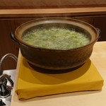 銀座 しのはら - 土鍋で雑炊製作中