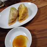 なにや - 餃子180円×2個：2018年5月上旬