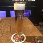 Münchner Stubn - 【Pils】（3.6€）オシャレな細身のグラスのビール。