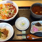 ととやむらた - サーモンいくら親子丼（1512円）