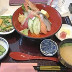 市場のはなれ家 恵の織 - みちのく海鮮丼