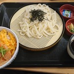 なか卯 - ミニサーモンいくら丼うどん並セット（790円）