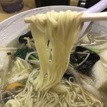 揚子江ラーメン 林記 - 細麺ストレート