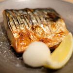 和定食 1700円 のサワラの塩焼き レモン添え