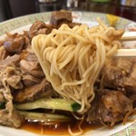 唐桃軒 - 麺は中太ストレート麺