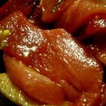 鶴橋まぐろ食堂 - ハーフ丼 中トロ