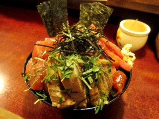 鶴橋まぐろ食堂 - ハーフ丼