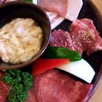 焼肉処 まるます家 - 牛タン・ラム・地養豚♬絶妙な塩味が付いてます(*^^*)ホルモンは醤油味♬