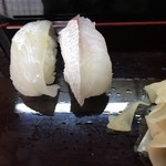 Sushi Kazu - 中にぎり
                      真鯛の腹身・平目