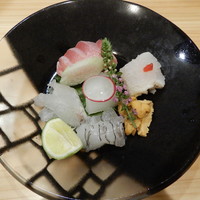口福 みなみ - ミナミマグロ，こち，鱧焼き霜，シャコ，剣先イカ，赤ウニの造り盛り合わせ