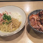 寿製麺よしかわ - あえ玉250円　チャーシュー丼430円