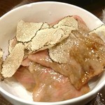 肉小僧 匠 - サーロインのすき焼きトリュフがけ