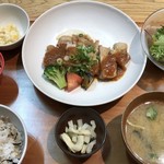 Obon De Gohan - 麦富士豚のすりおろし野菜ソース. 1,329円