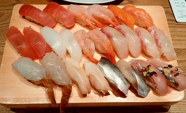 英里香 Sur Twitter 花練とすし玉でお寿司の食べ放題食べてきた めっちゃ美味しすぎてほっぺた落っこちた 花練と会うのはまた2週間後だね 久しぶりの運転楽しみ すし玉 横浜ルミネ お寿司 食べ放題
