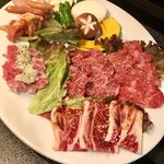 Nikushou Geihinkan - 盛り合わせA(4980円だったかな？)
                        どのお肉もやっわらかーい♡
                        