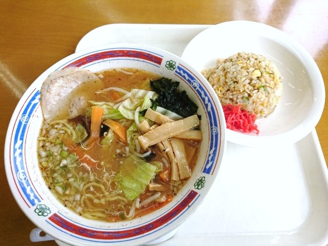 ファーストフード 21 スーパーセンタートラスト岩出山店 - 有備館（カレー）の写真