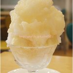 KOBOYA - 夏のかき氷。桃のかき氷です。