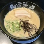 ラーメン(630円)