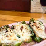 ビストロ シン 2 - ラム肉のピーマン詰め