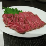 黒毛和牛 梅乃里 - ステーキユッケ風