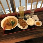 珉珉 - 坦々麺 焼餃子 ライス 生ビール