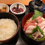 まぐろ食堂 七兵衛丸 - 