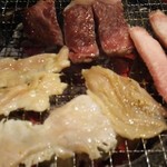 炭火焼肉屋台 たじま屋 - 焼きます