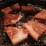炭火焼肉屋台 たじま屋 - 焼きます