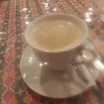 ロイヤル ナン カレー - セットのホットチャイ