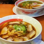 Kourakuen - 豚バラチャーシュー麺と尾道ラーメン。Shoyu ramen with Chasyu.