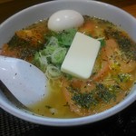 とまとらーめん＋味玉（カルピスバター入） 1050円（税込）