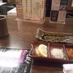 シンプルなカウンター。10本セットが注文しやすくておすすめ