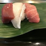 岩佐寿し - 赤身、縞鰺、トロ。赤身は味が濃く、縞鰺は脂が程よくのって、両方とてもあ美味しかったです（╹◡╹）